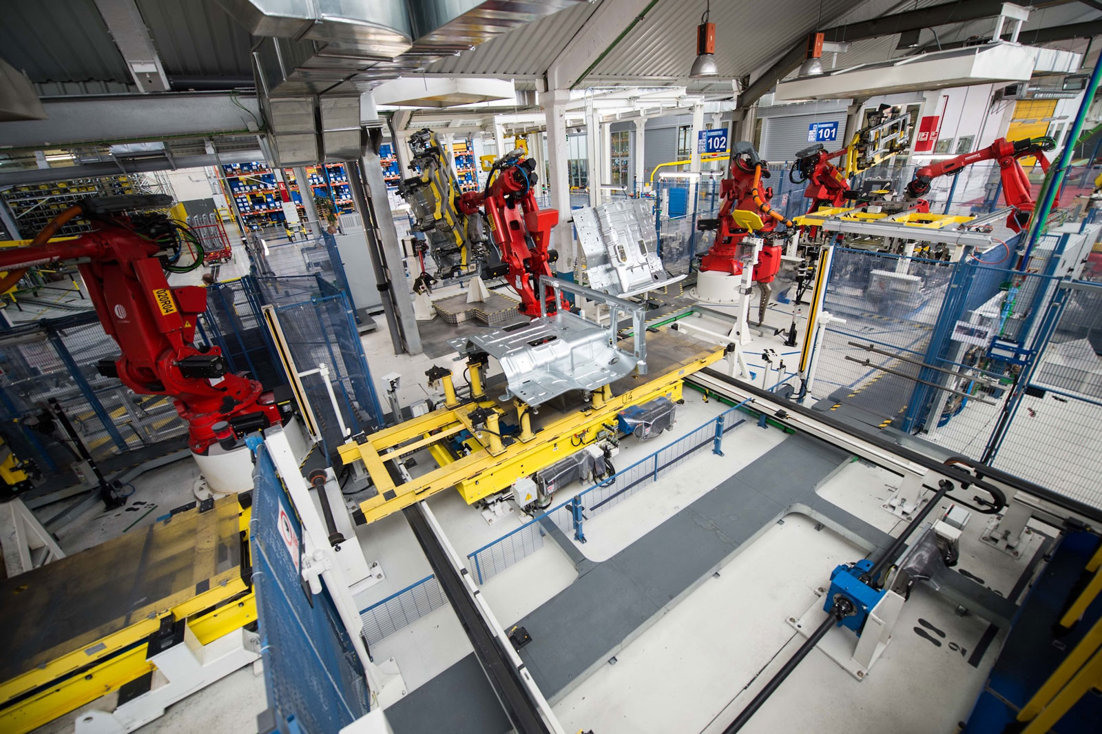 Comau's in.Grid platform helps monitor robot operation at Iveco