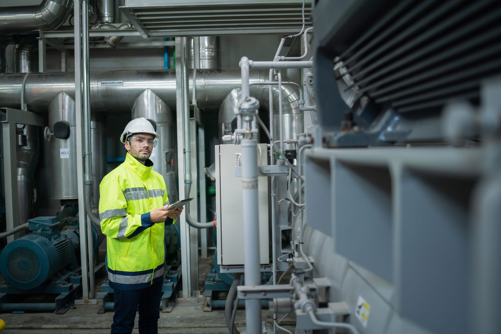 Foxboro SDA keeps data connected and consistent throughout the plant lifecycle—from design to production to maintenance.